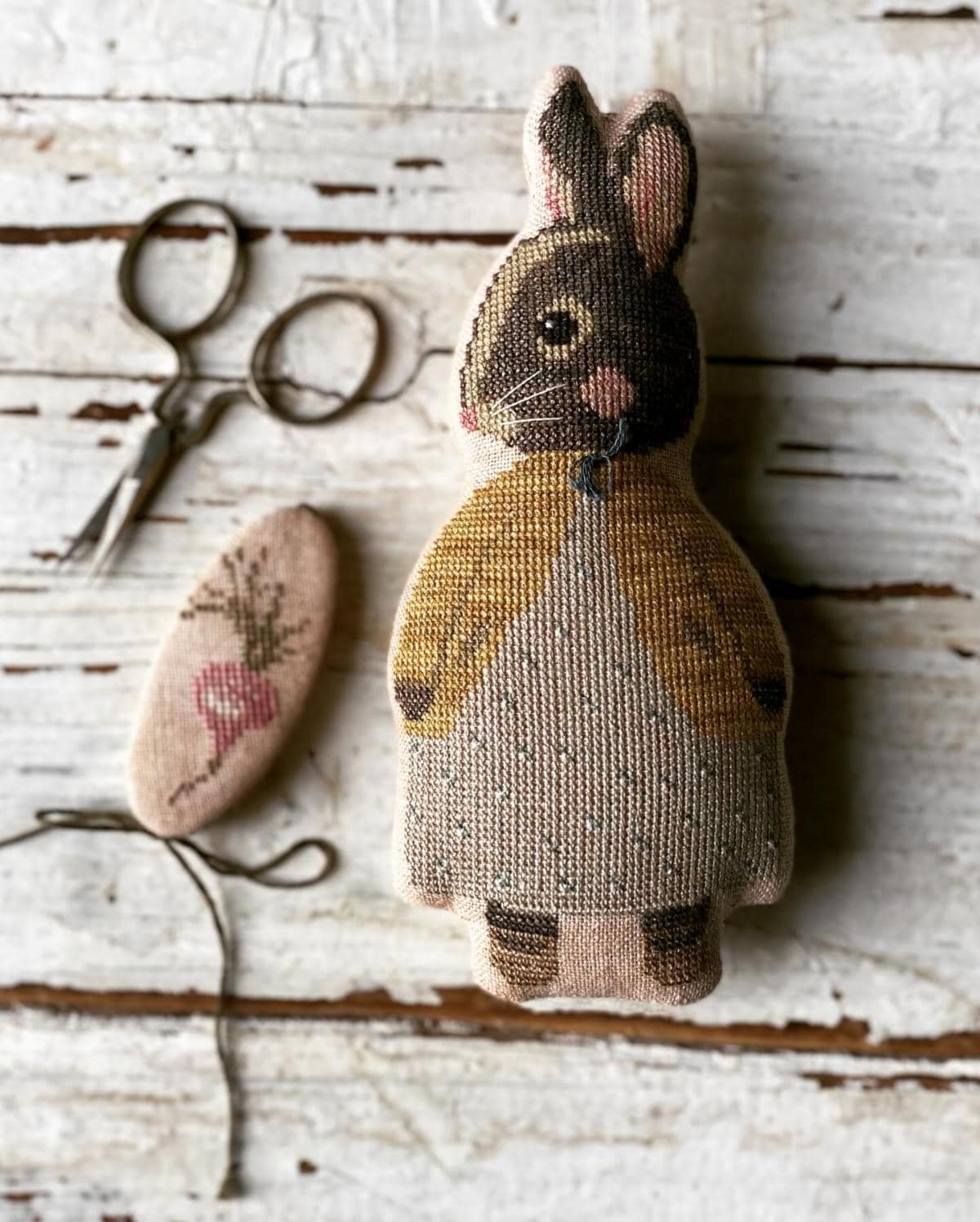 Maggie Mae Animal Cracker Needle Keep