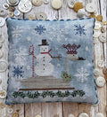Winter Swan pattern by Lucy Beams