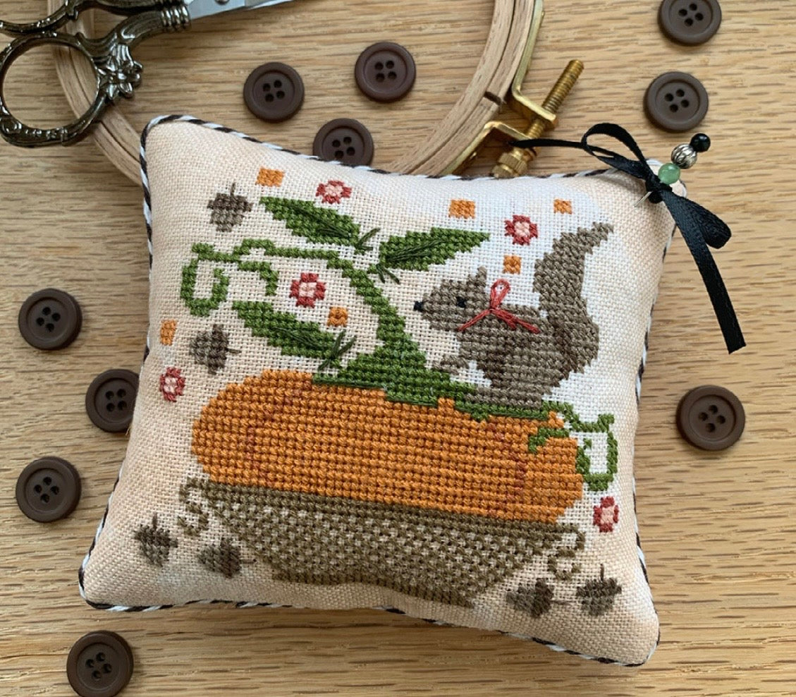 Pumpkin Basket Pinkeep pattern by Stitches by Ethel