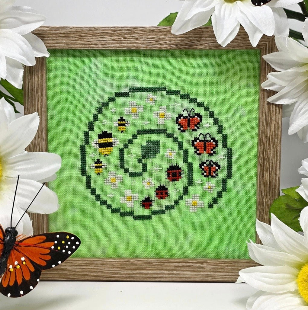 Bugs and a Bee on a Vine pattern by Yahnina Designs