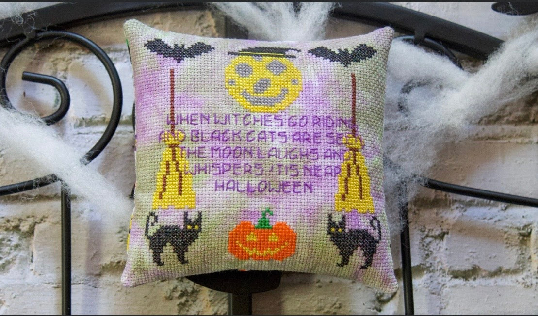 Tis Near Halloween pattern by Sambrie Stitches