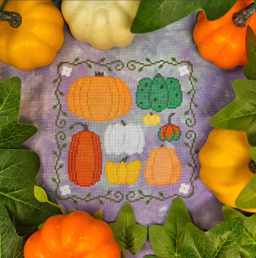 Family Pumpkins pattern by Yahnina Designs