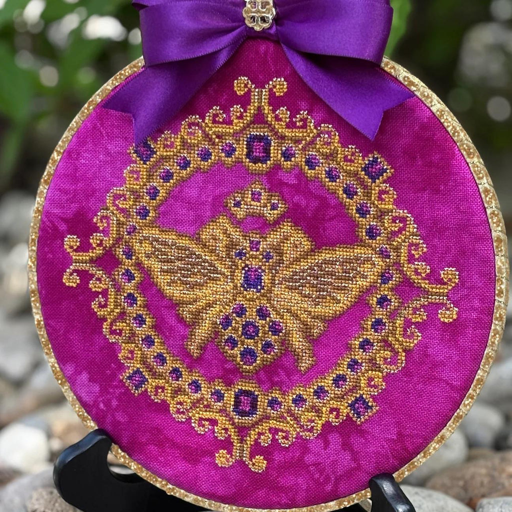 Queen Bee pattern by Dirty Annie’s Southern Style