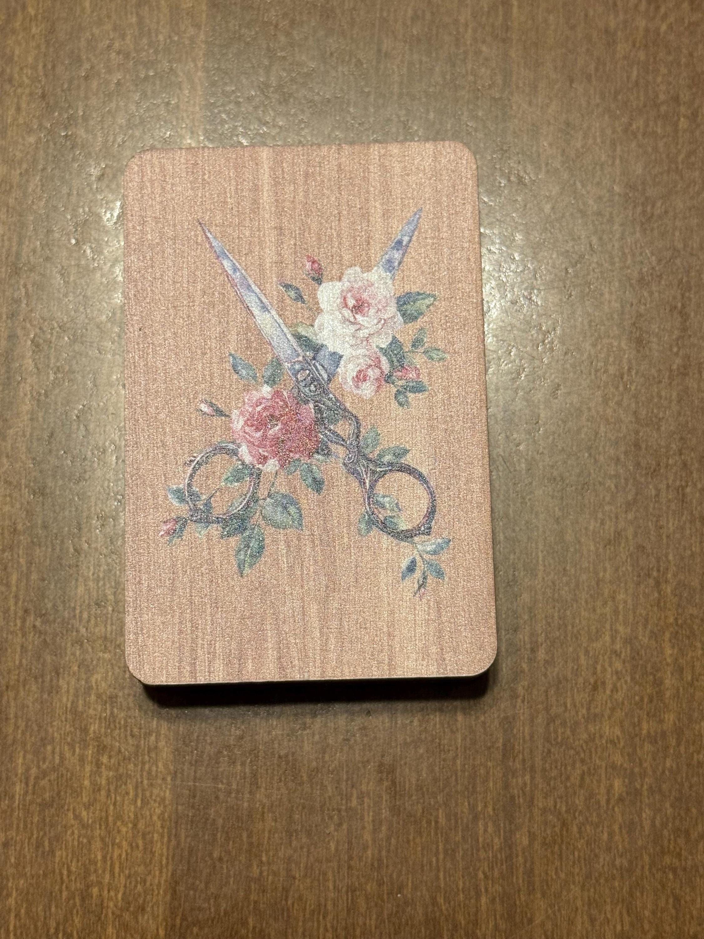 Wooden magnetic needle holder