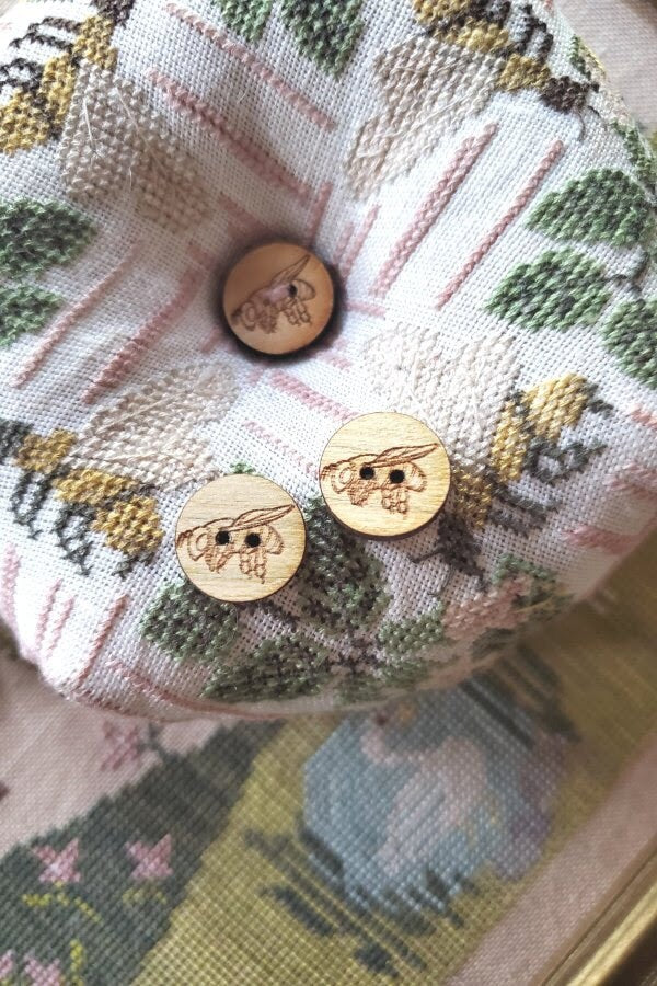 Sweet Melissa Biscornu pattern and Button Set by Heartstring Samplery